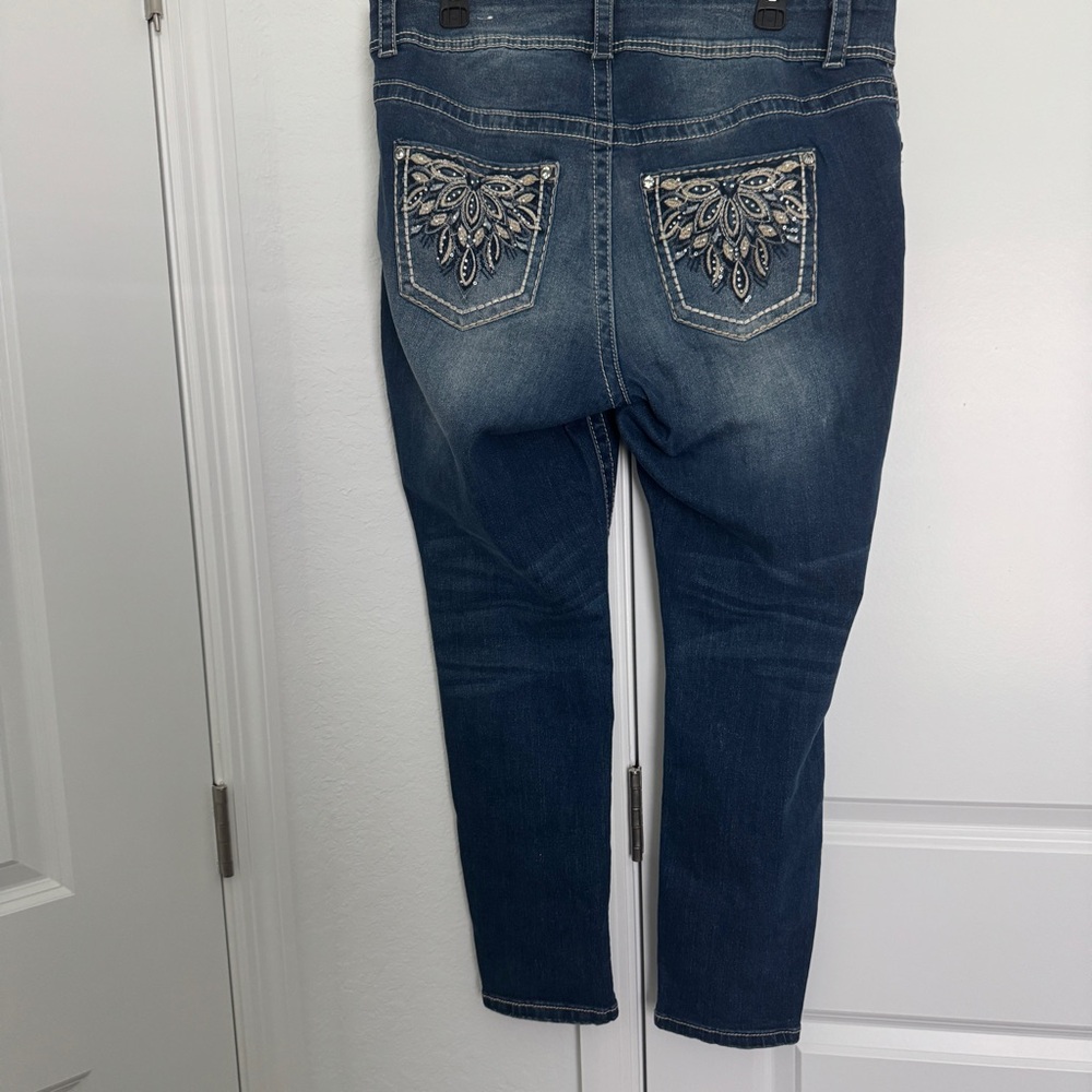 Embellished Dark Blue Cropped Women's Jeans